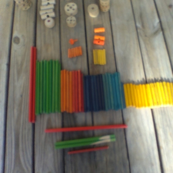 Wooden Tinker Toys Building Set Lot of 100 Pieces Wood Connectors Rods Spools - Picture 5 of 8